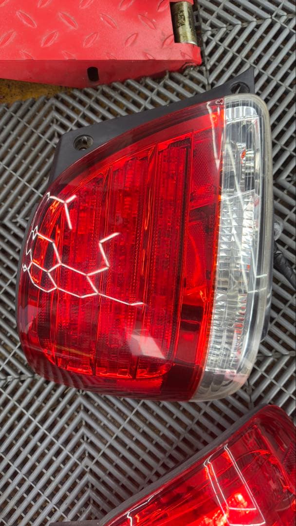 JZS161 アリスト　GS風赤白LEDテールランプ 4個セット