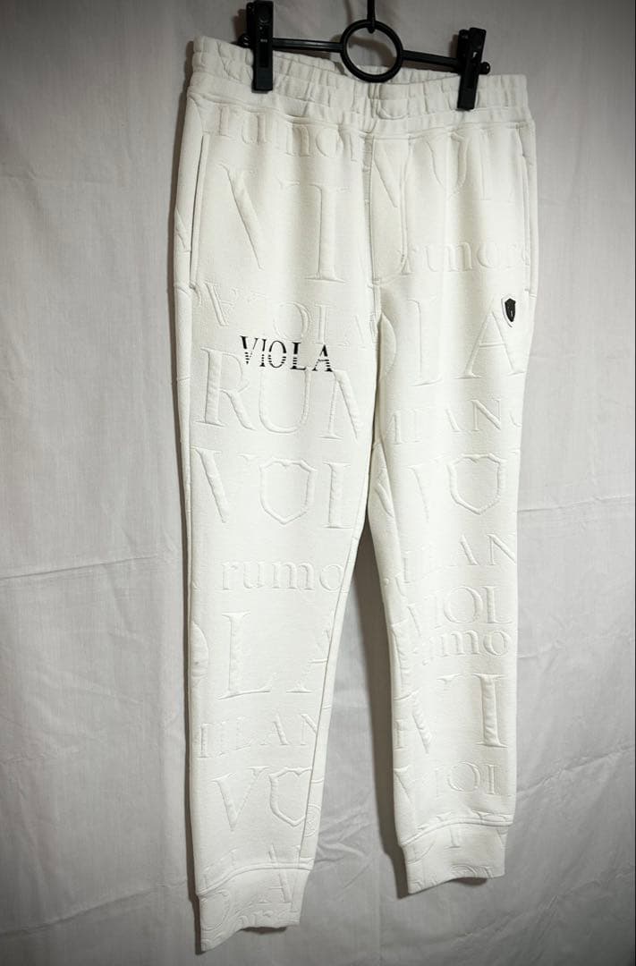 【新品未使用】ヴィオラルモーレ　総柄セットアップ　VIOLA rumore 白