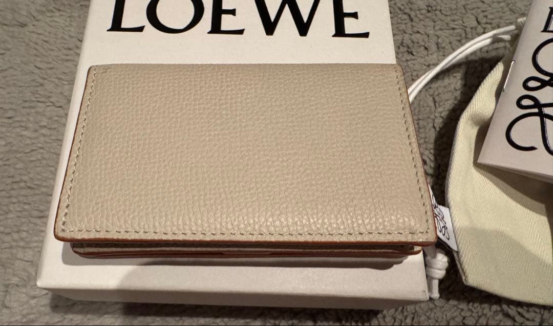 【美品】LOEWE アナグラムビジネスカードホルダーC821M97X02