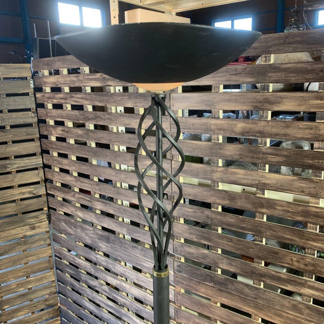 K809 フロアライト／スタンドライト 金属製トーチエール