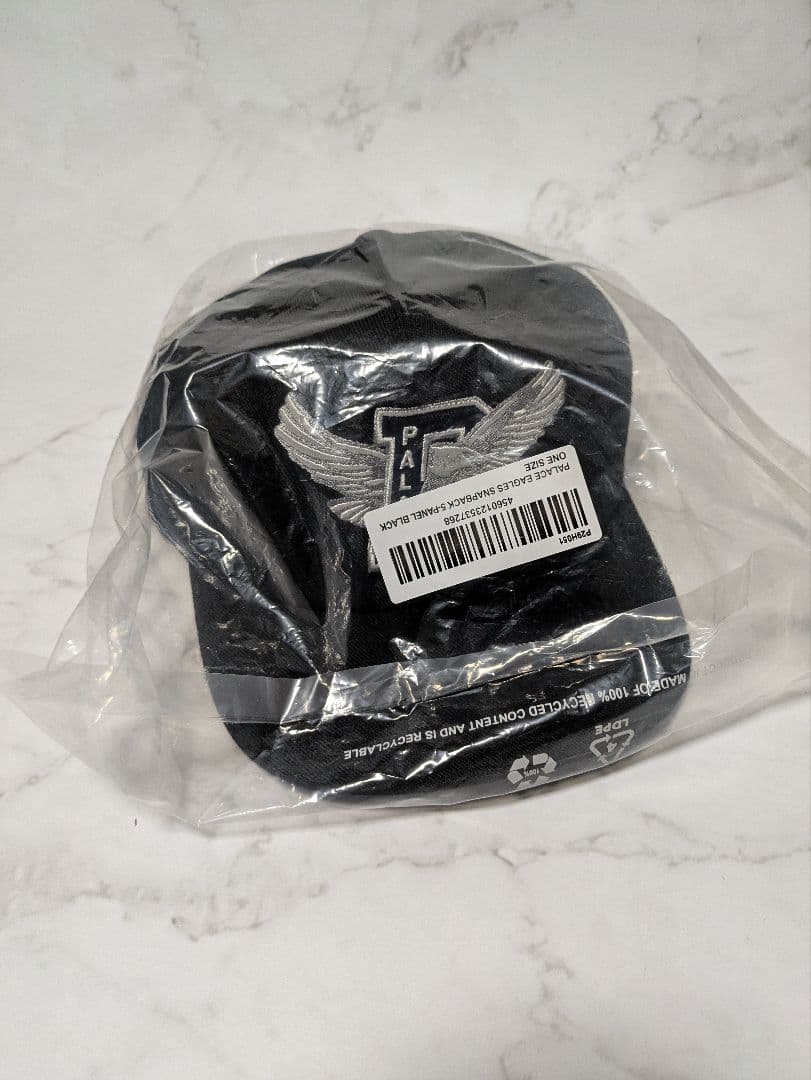 新品●PALACE EAGLES SNAPBACK BLACK　キャップ