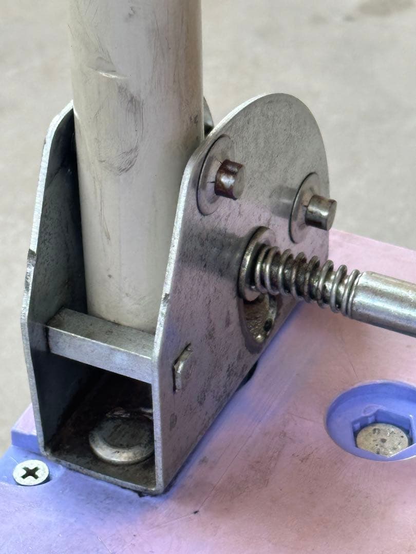 台車(フットブレーキ付き)押していて静かです！300kg