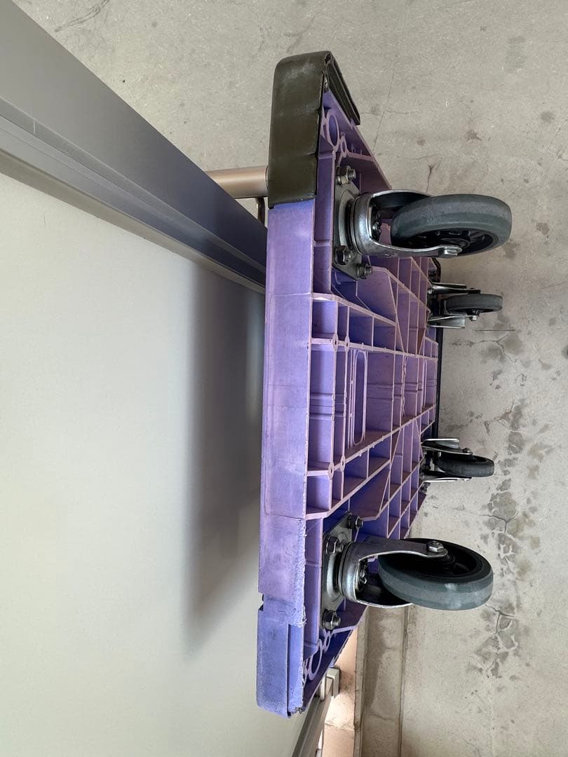 台車(フットブレーキ付き)押していて静かです！300kg