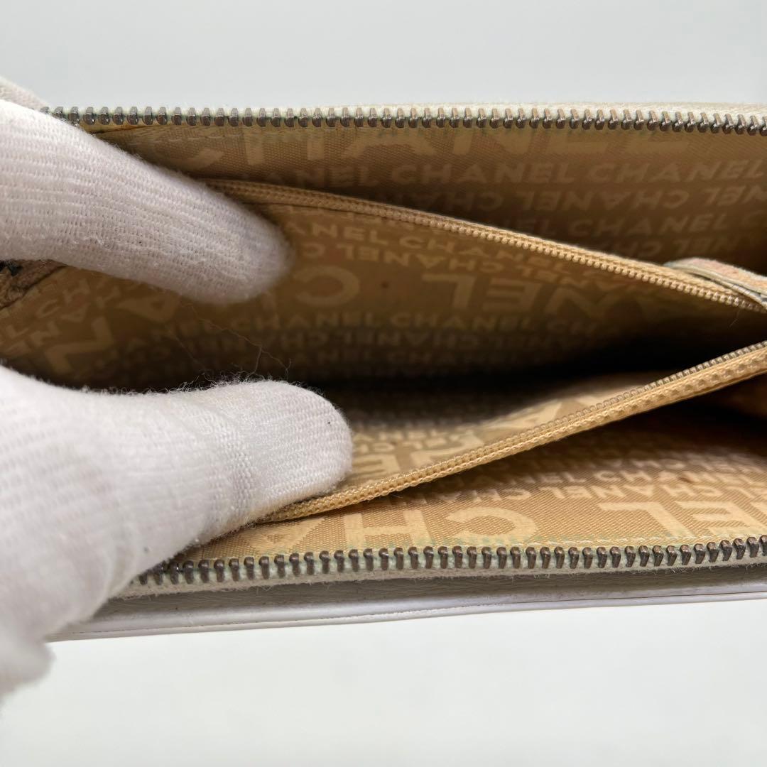 CHANEL 長財布 ラウンドファスナー ココマーク キルティング チャーム付き