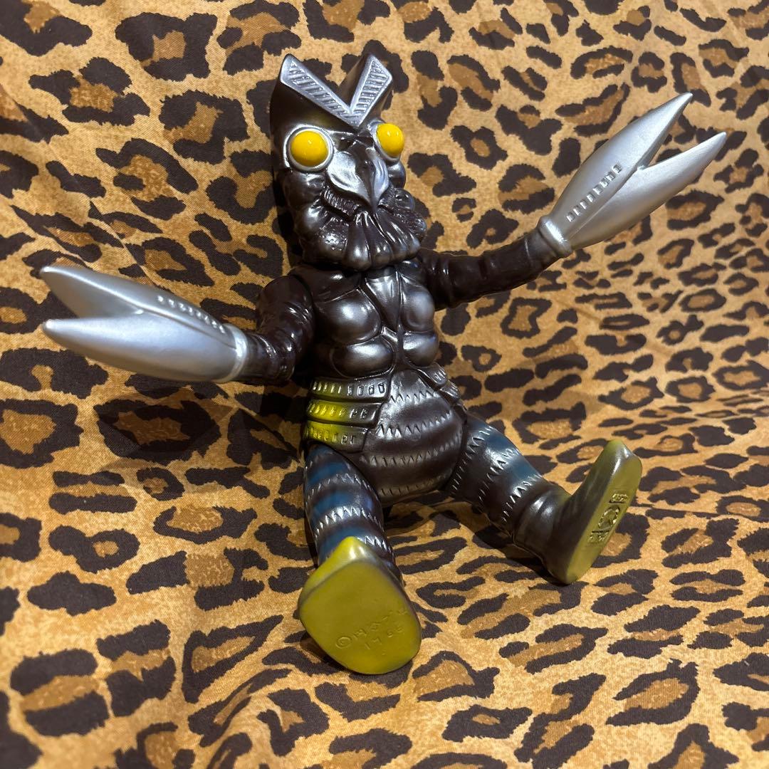 限定！￼当時物　バンダイ ブルマァク　怪獣ソフビ　バルタン星人　ハイパーホビー誌