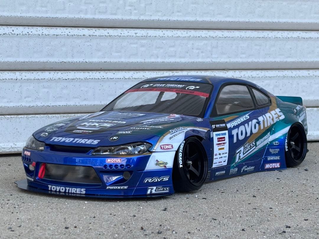 アディクション PANDEM シルビアs15 ラジコンボディ 塗装済未走行