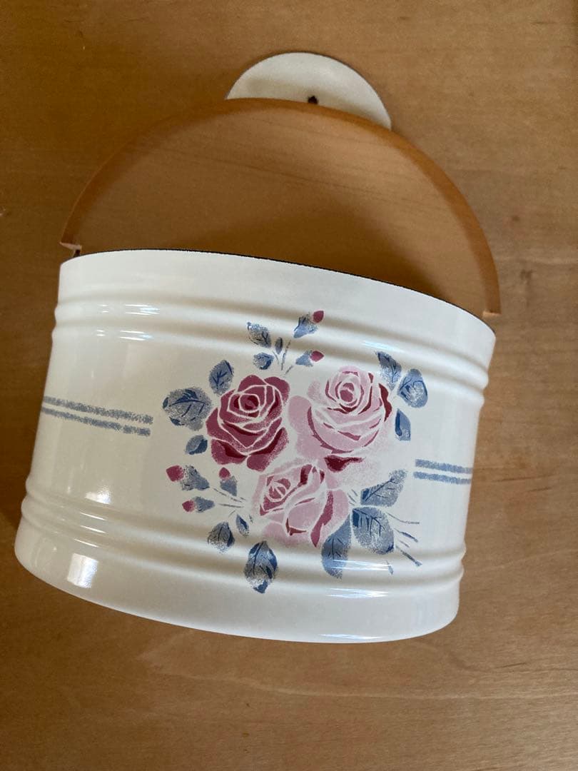 イマン＊シャルロット＊ホーローセル缶&キャニスター