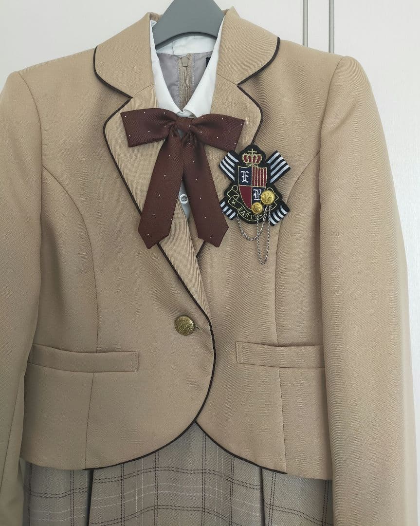 【美品】イーストボーイ　卒服　卒業式　160　フォーマルワンピース　ベージュ