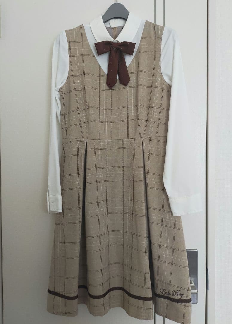 【美品】イーストボーイ　卒服　卒業式　160　フォーマルワンピース　ベージュ
