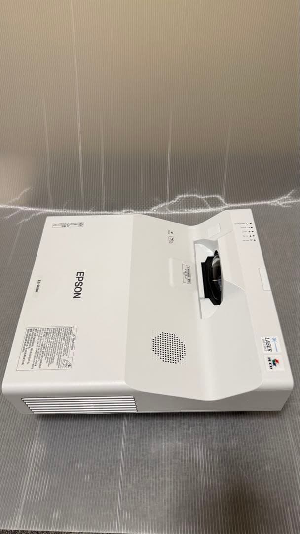 EPSON EB-760Wプロジェクター本体