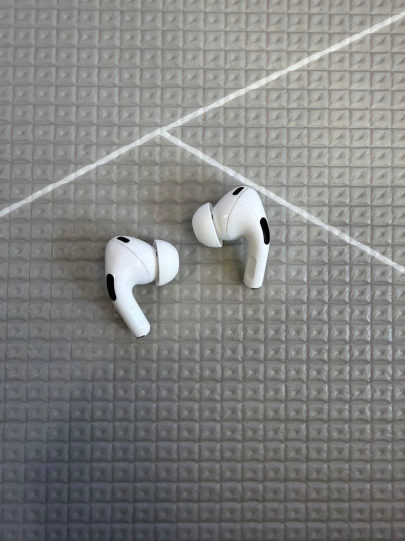 AirPods Pro 2本体 箱 Lightningケーブル イヤチップ付き