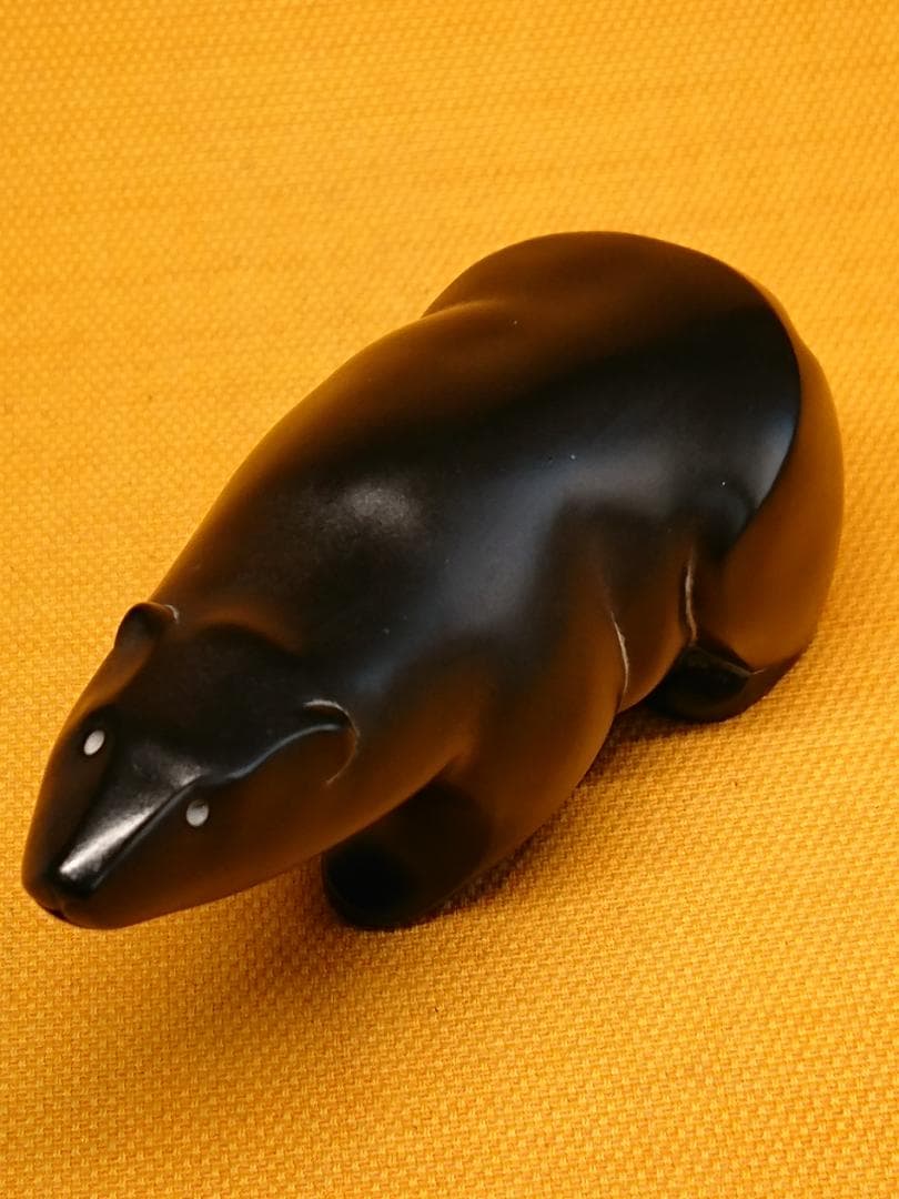 【美品】くま　石彫　彫像　カナダ　置物　インテリア　工芸品　美術品　A1004