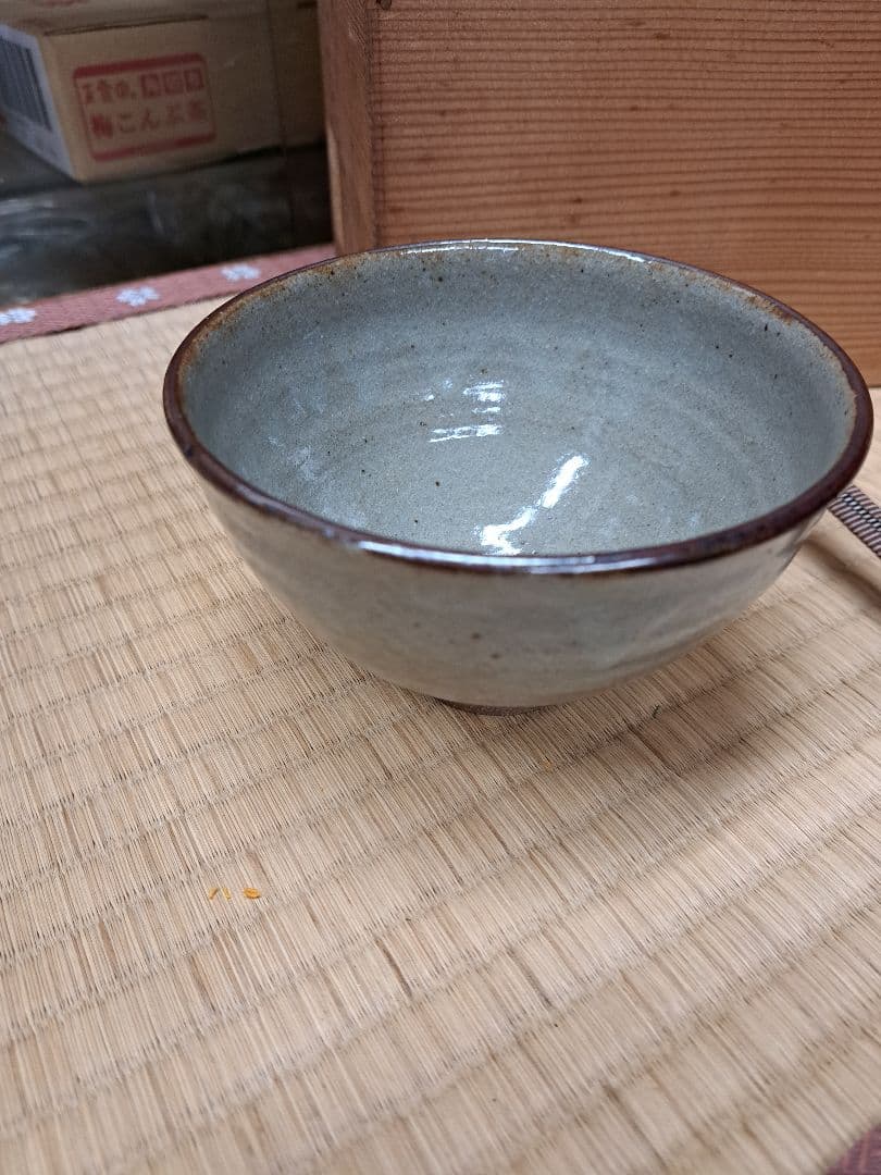 は*な様 超メルカリ市限定。12月15日まで 青緑色の数茶碗 木箱付き　十客入