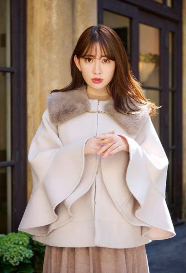 【処分予定】Convertible Faux Fur Tippet Coat