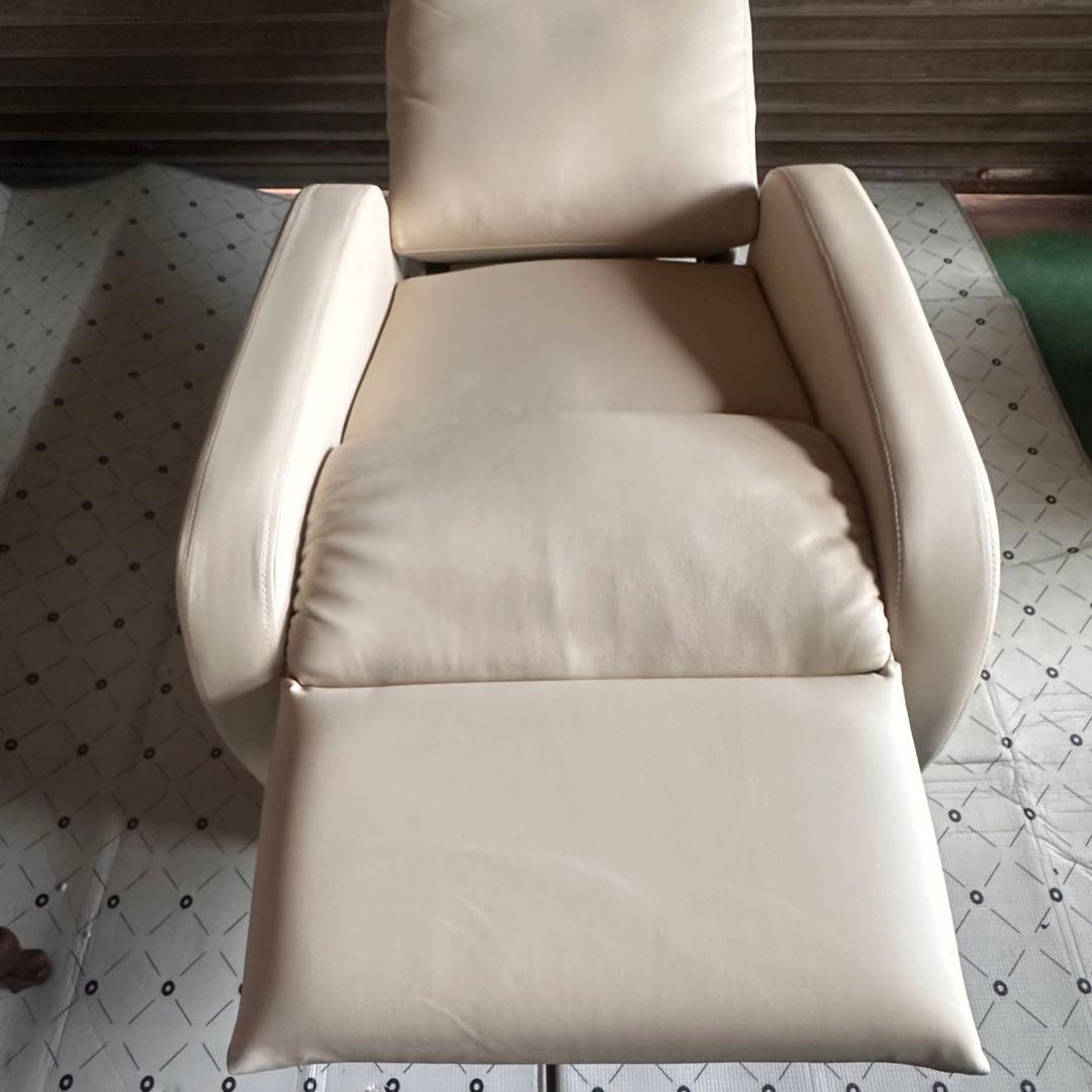 リクライニングチェア　マツエク　ネイル　エステ