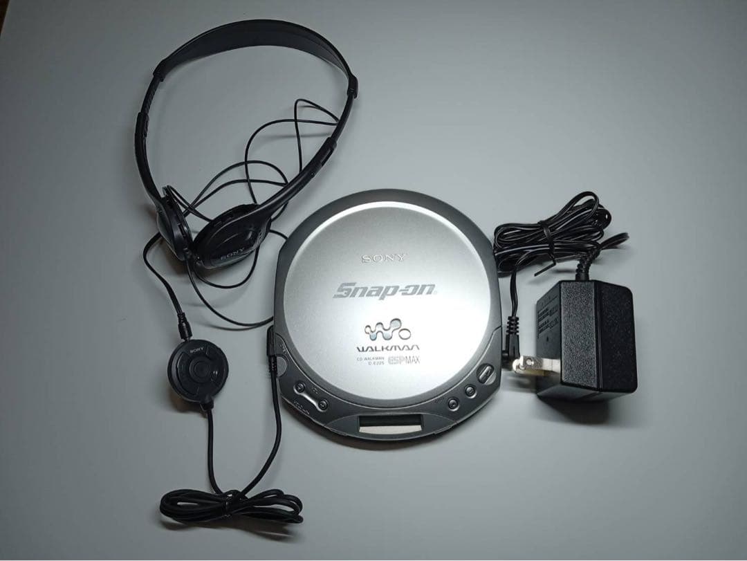 SONY Snap-on スナップオン　ポータブルCDプレーヤー D-E225