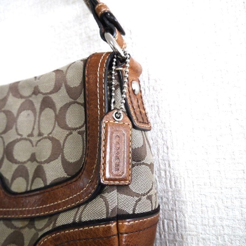 ❀ 美品　COACH　コーチ　ショルダーバッグ　シグネチャー　キャンバス　レザー