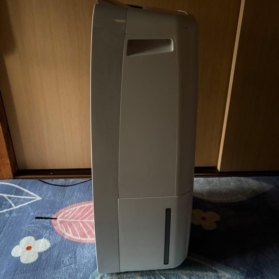 【美品】SHARP除湿機　 CV-J180W　2020年製