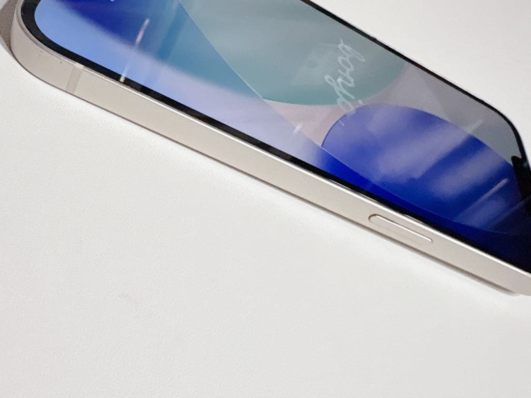 Apple iPhone 13 ホワイト 本体　美品