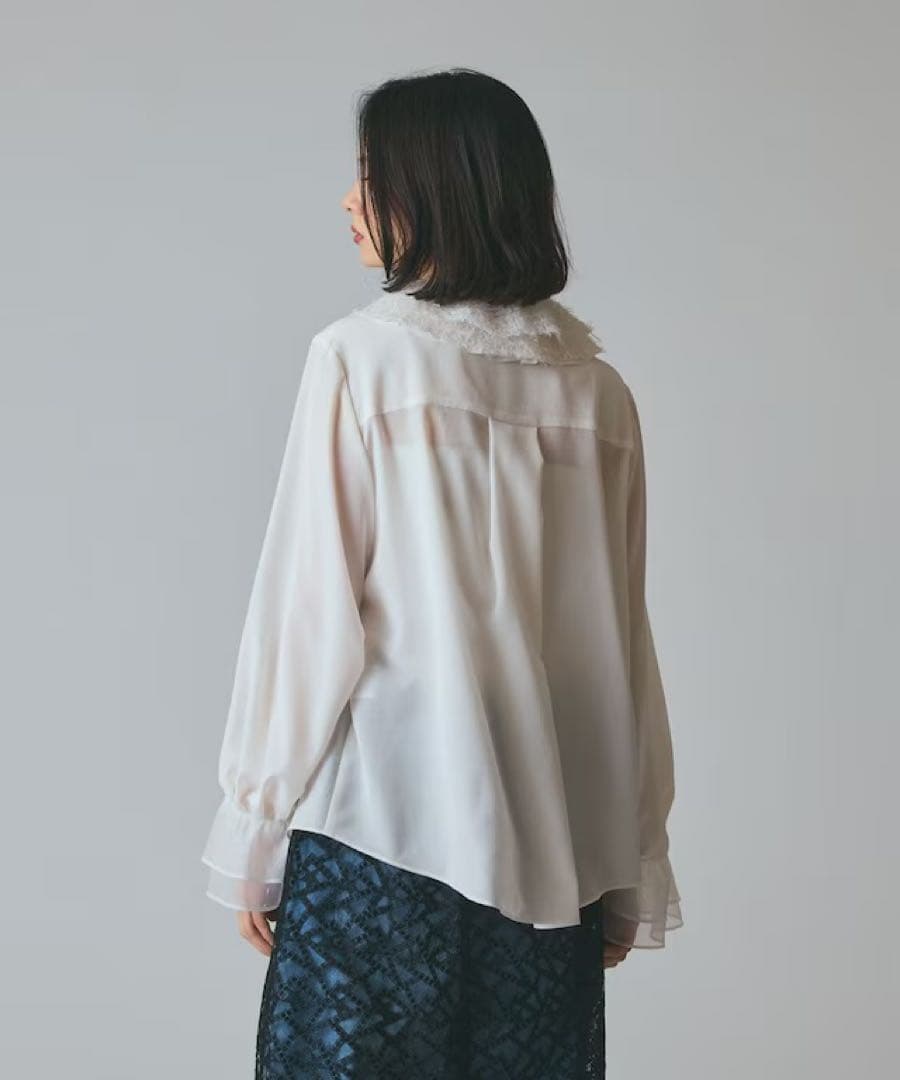 【ほぼ新品】グレースコンチネンタル　グレースクラス　フェザーチュールブラウス