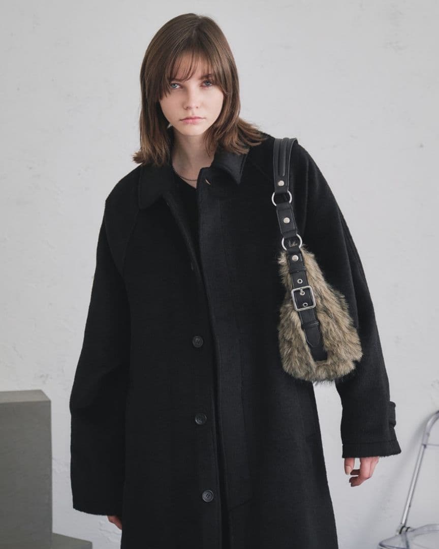 バッグ SIDE DESIGN TUCK HALF MOON BAG