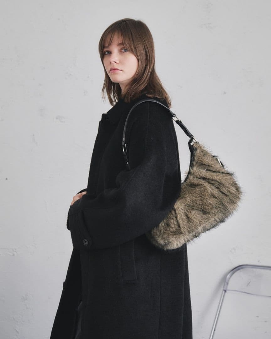 バッグ SIDE DESIGN TUCK HALF MOON BAG