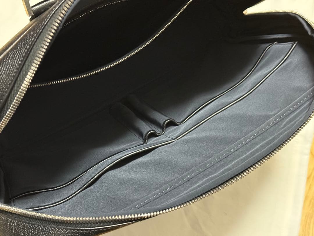 ヴァレクストラ ダブルハンドルブリーフケース ブラック