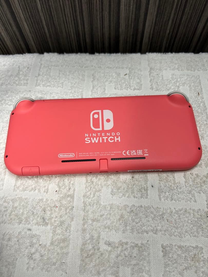 美品　Switch Lite コーラルピンク　本体と充電器