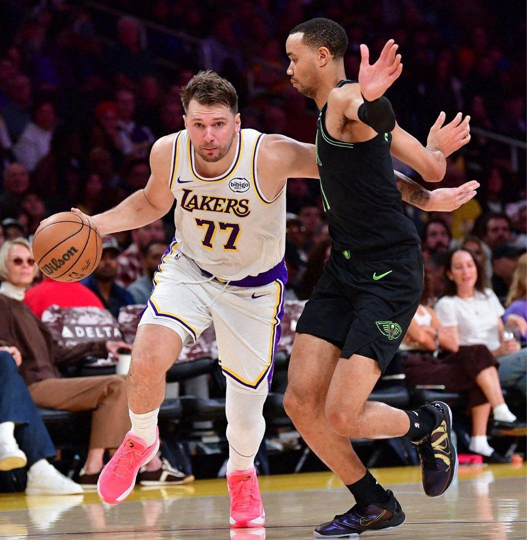 未使用 ルカ4 LUKA4 ピンク フラッシュクリムゾン