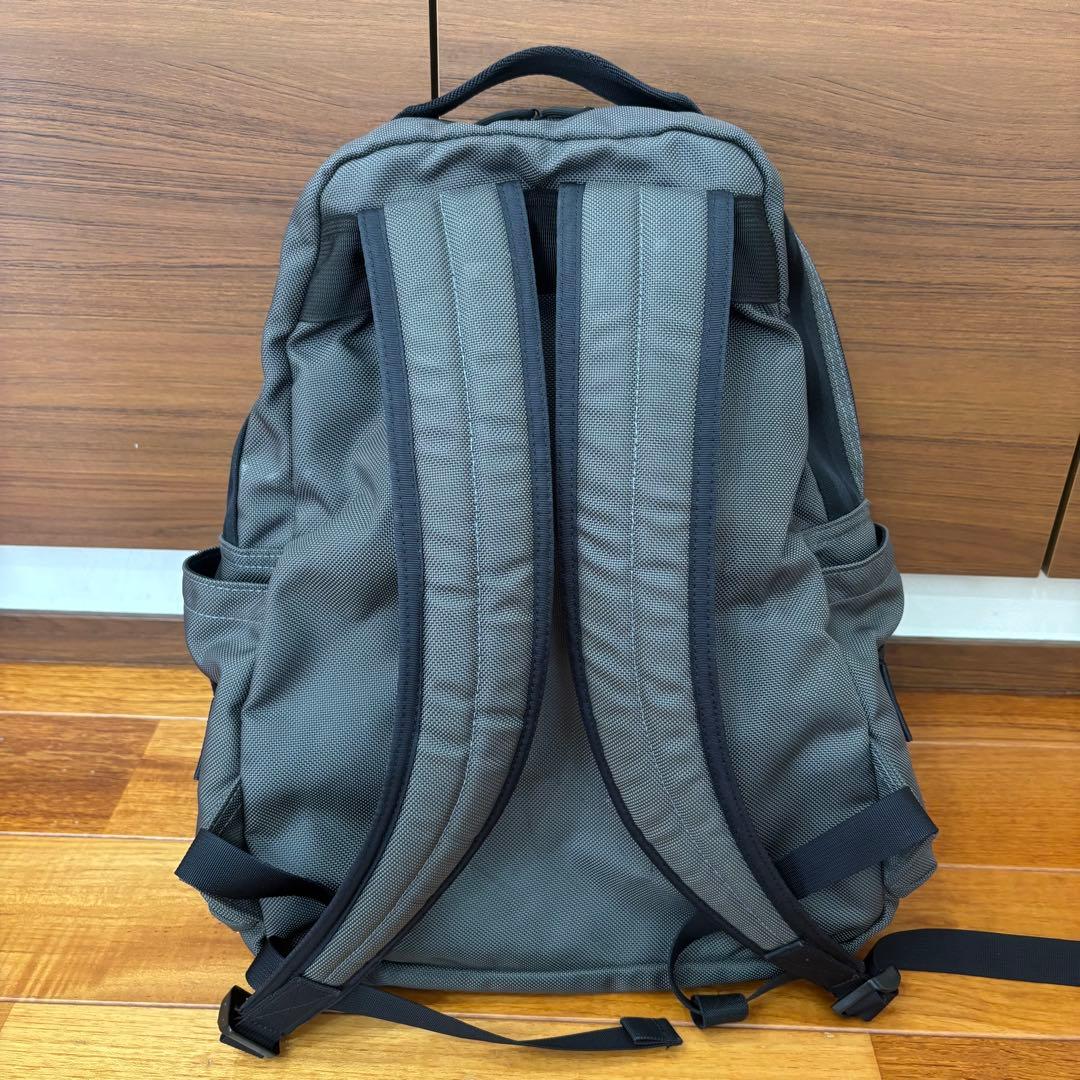 BRIEFING ATTACK PACK グレー