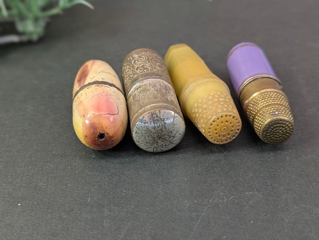 イギリス アンティーク 携帯用 ソーイングセット 4点セット