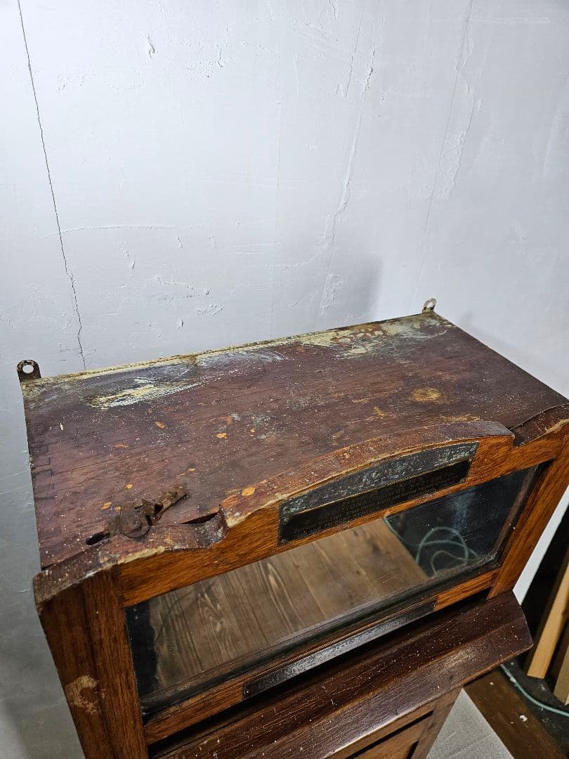 USAアンティーク 古いタオルディスペンサー 木製 鏡付き 壁掛け キャビネット