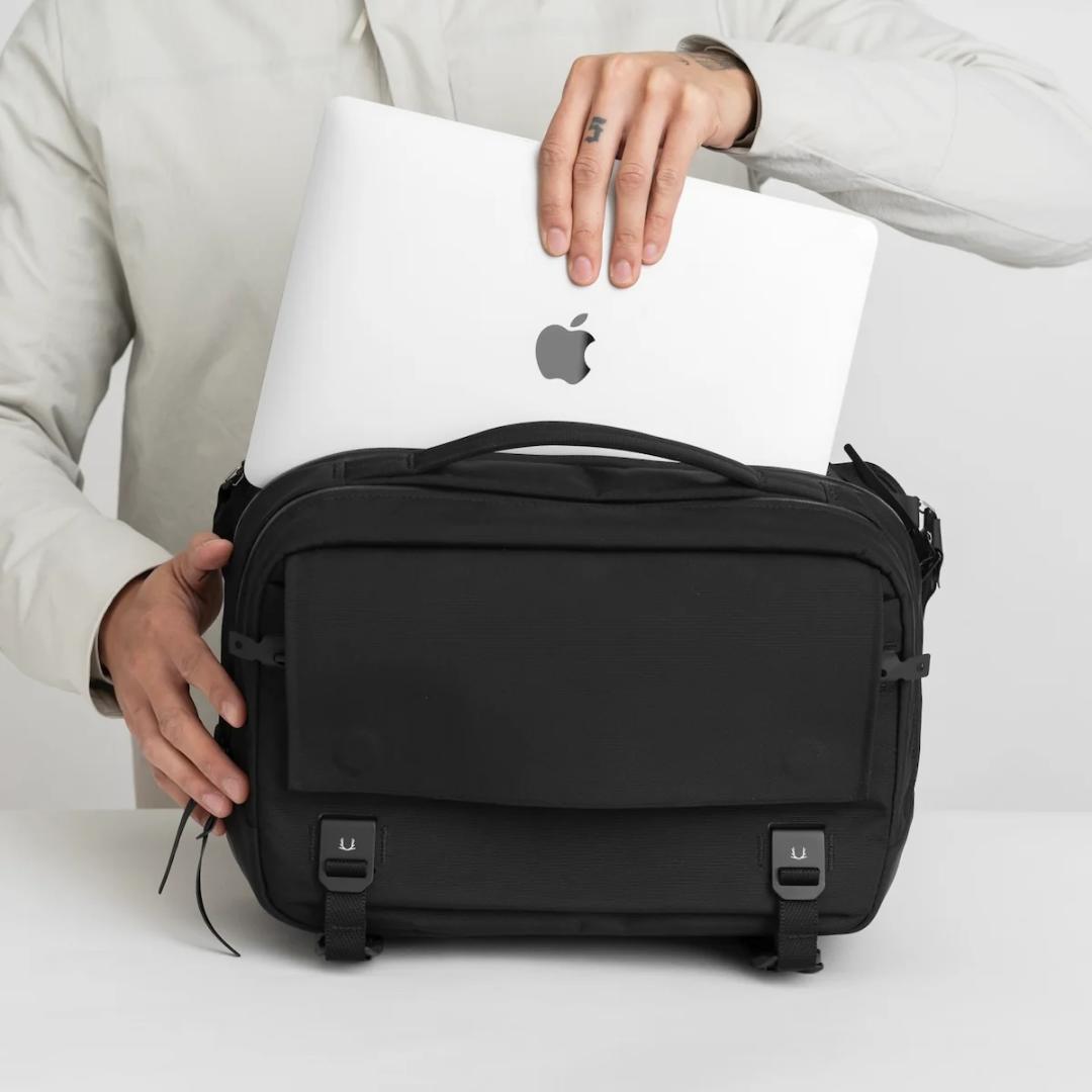 か*い様 【新品未使用】 Black Ember GRIP SLING 12