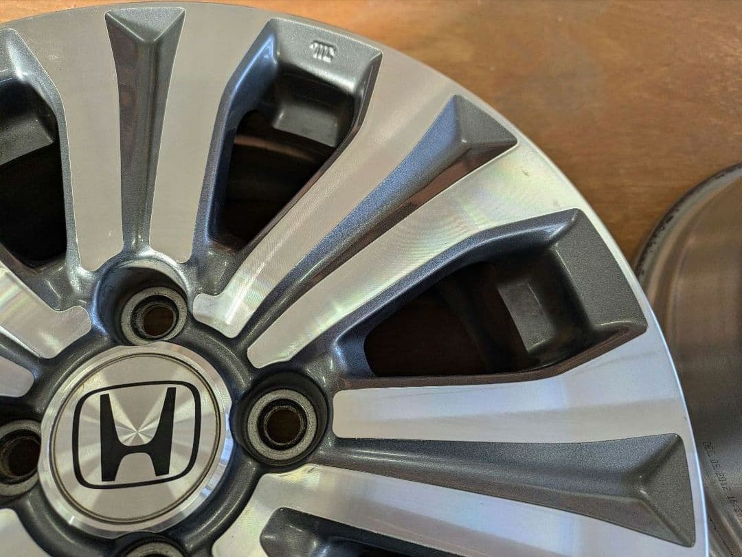 フリードスパイクGB３　アルミホイール 15インチその１