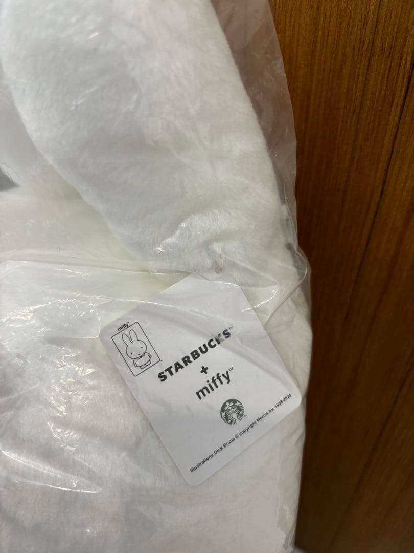 特大　スタバ　ミッフィー　コラボ　ぬいぐるみ