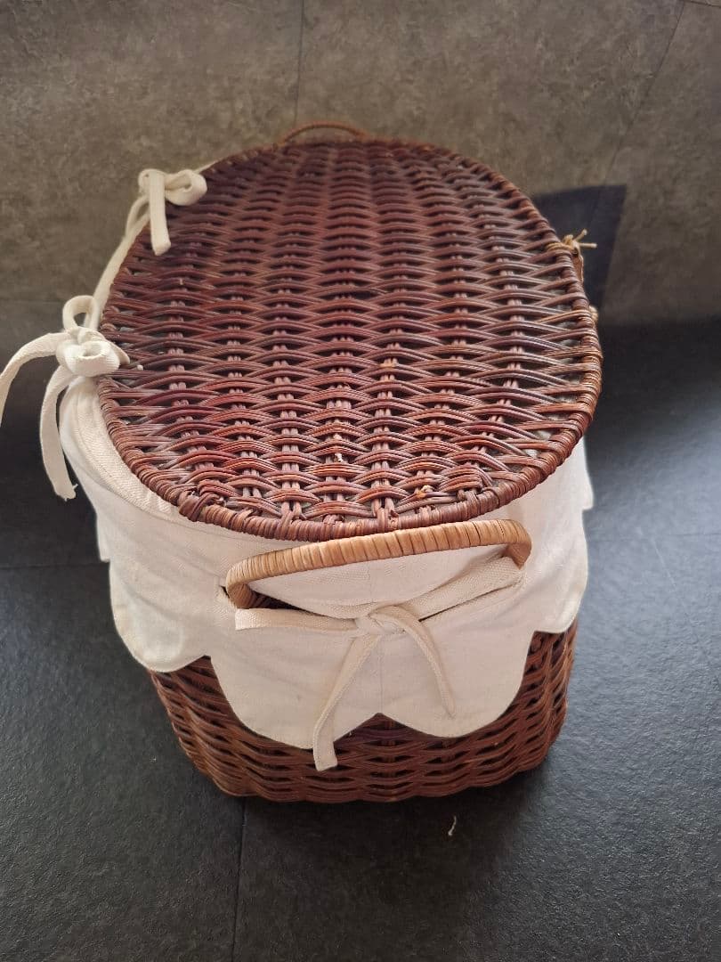 カントリー　ラタンバスケット　バスケット　藤　蓋付き収納　収納　（大）