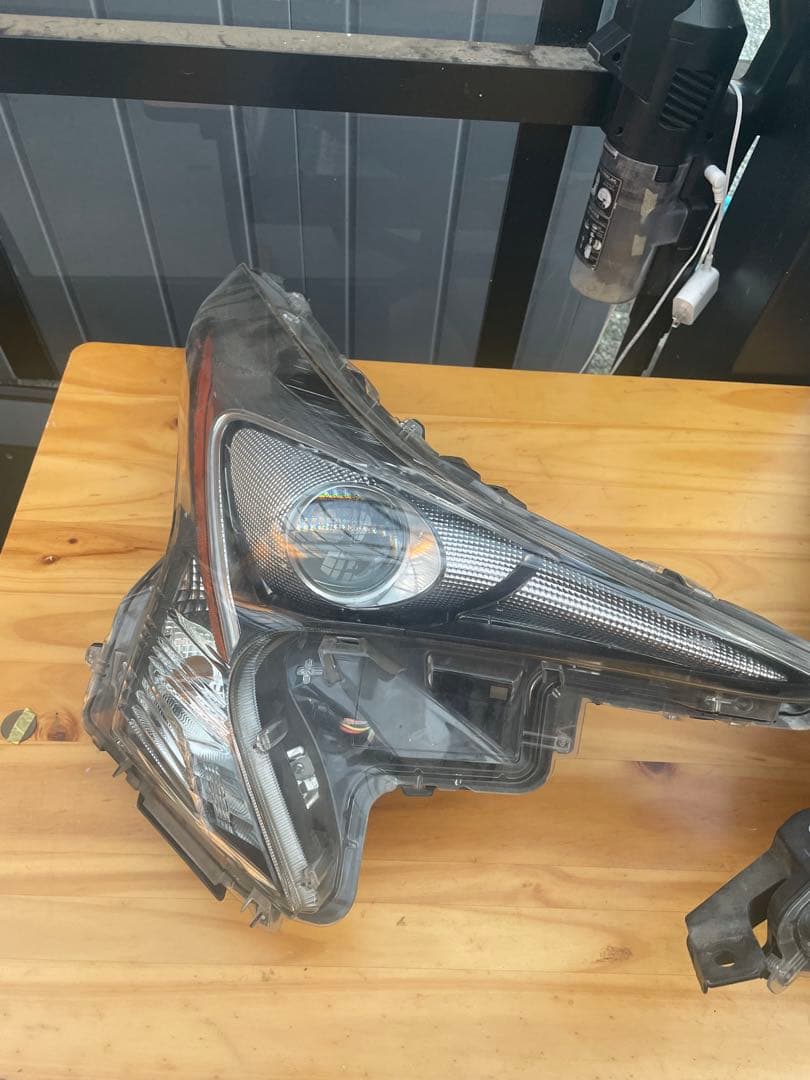 トヨタ 50プリウス　ヘッドライト