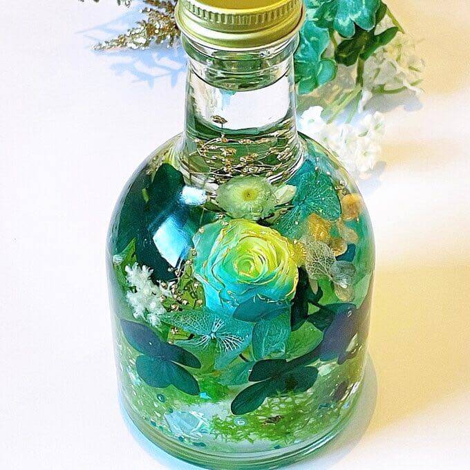 宝石の森〜プリザーブドフラワーとクリスタルのメルヘンハーバリウムライト