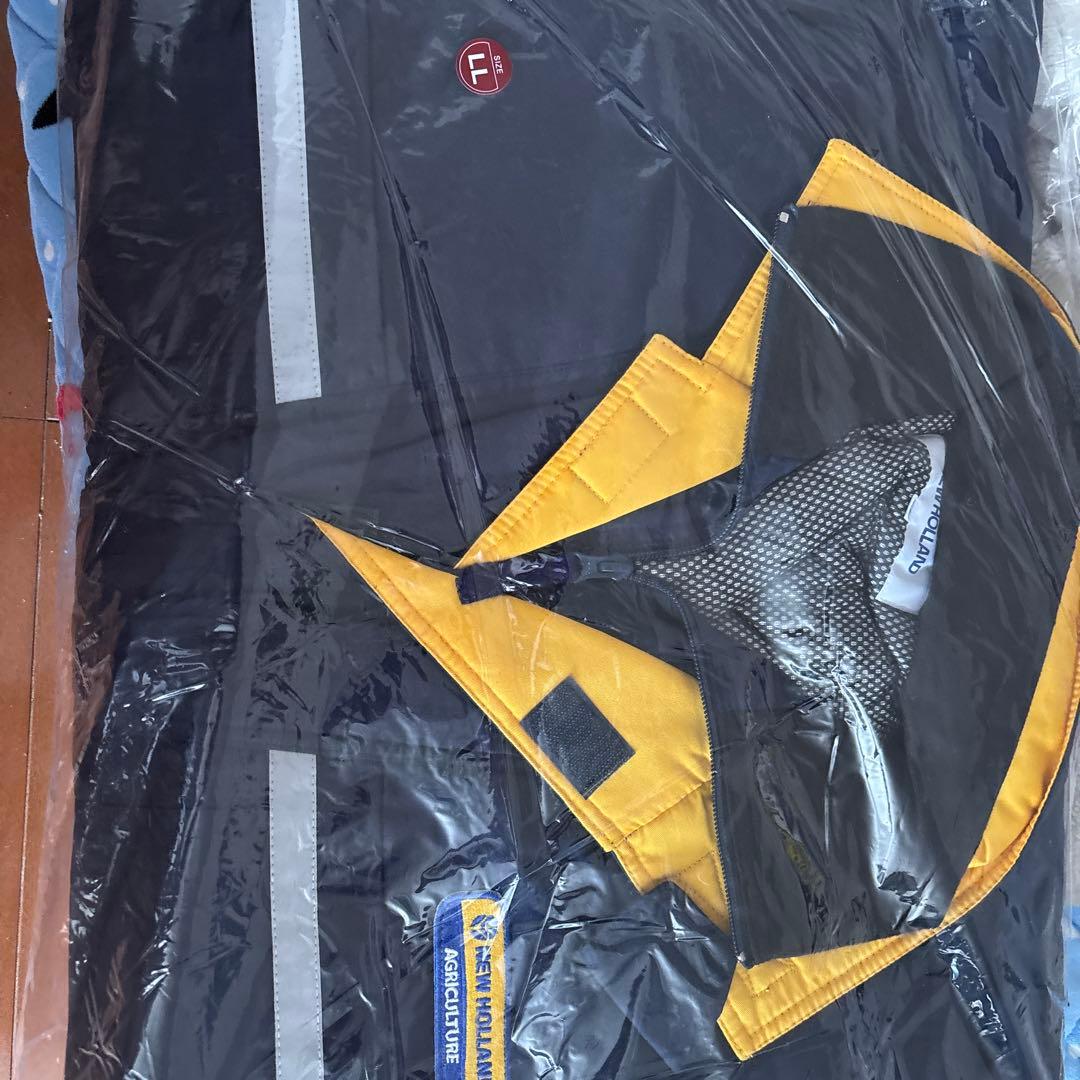 NEW HOLLAND 農業用作業服 黒/黄色 反射ストライプ付き