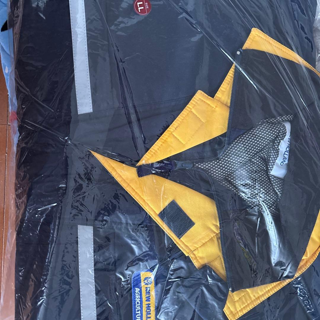 NEW HOLLAND 農業用作業服 黒/黄色 反射ストライプ付き