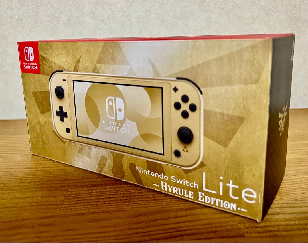 Nintendo Switch Lite Hyrule Edition 本体