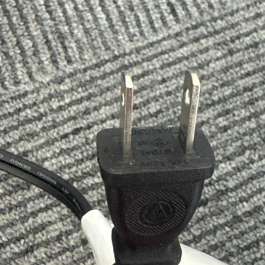 山善　23年製　YAMAZEN　オイルレスヒーター　中古　説明書なし