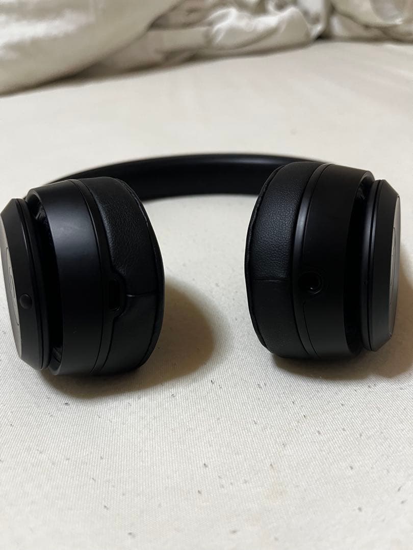 Beats Solo4ブラック/専用ケース、充電コード、外箱、ステッカー付属