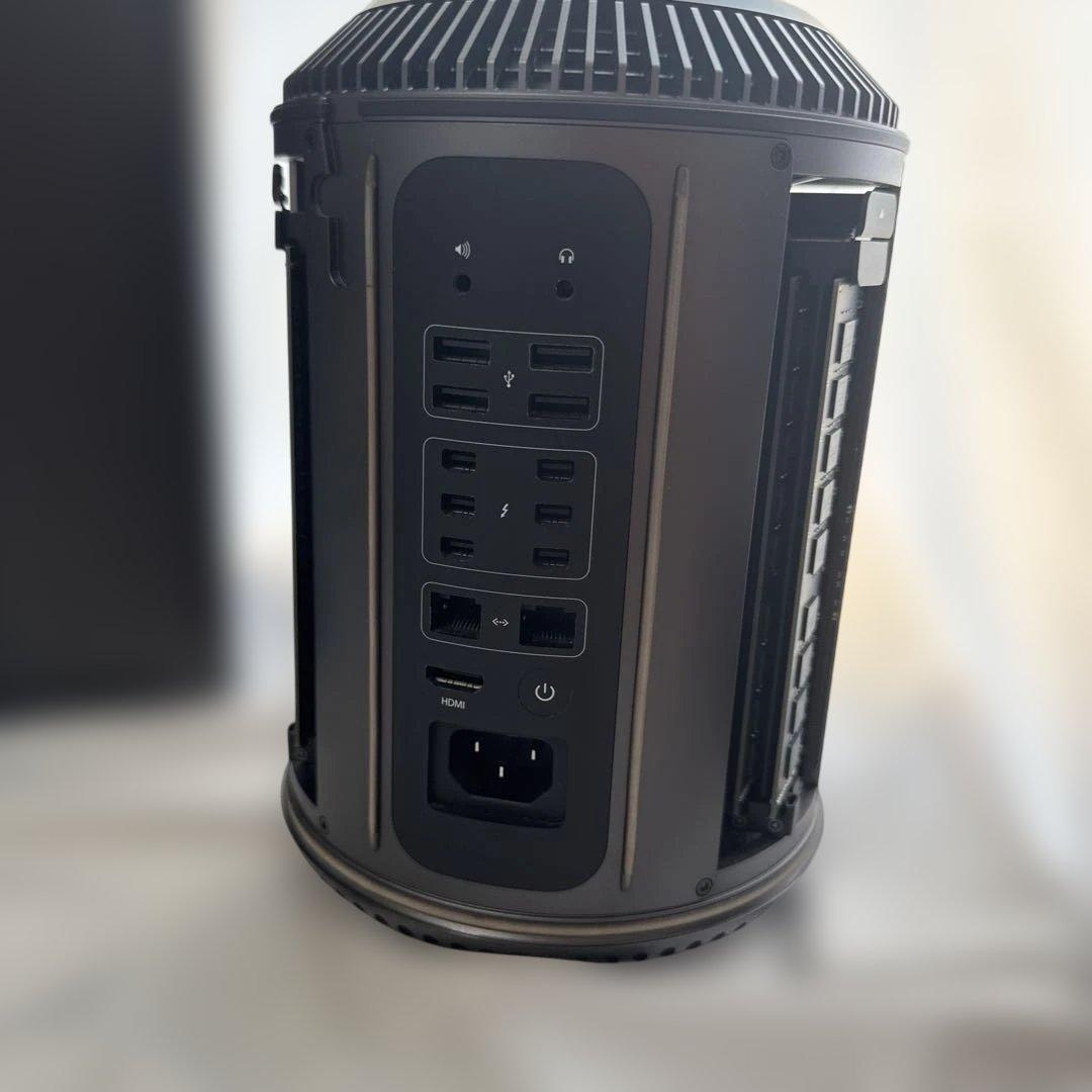 MacPro2013 / 4コア / 32GB / 500GB/ D300