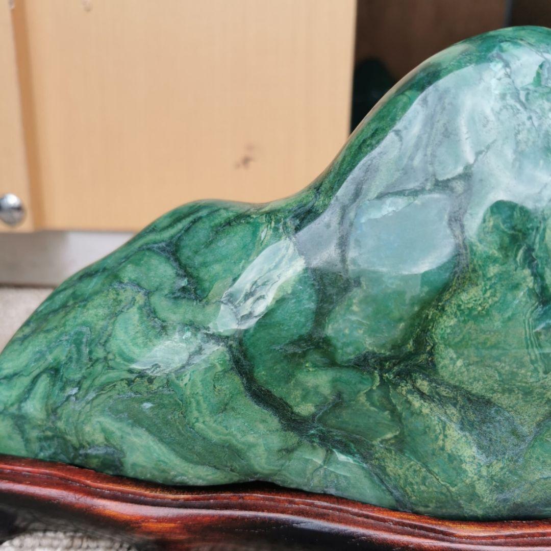 ナミビア翡翠　3.2キロ　翡翠　ヒスイ　鑑賞石　石　置物　オブジェ　インテリア