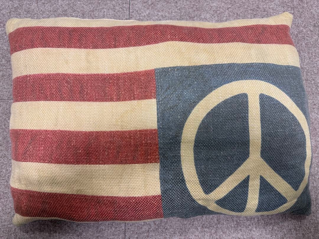 ■レディオヘッド！Visvim フラッグクッション星条旗&ピースマーク2点