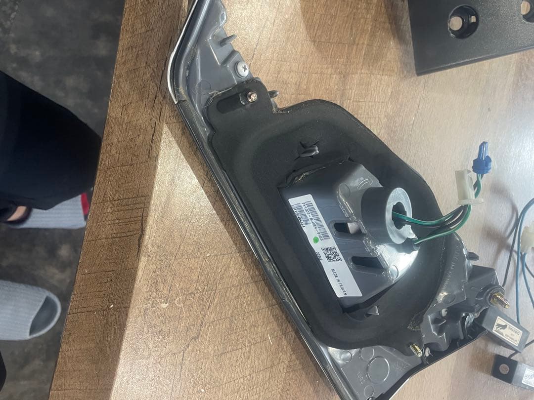 イーグルアイ　EAGLE EYES テールランプCT200h ブラッククローム