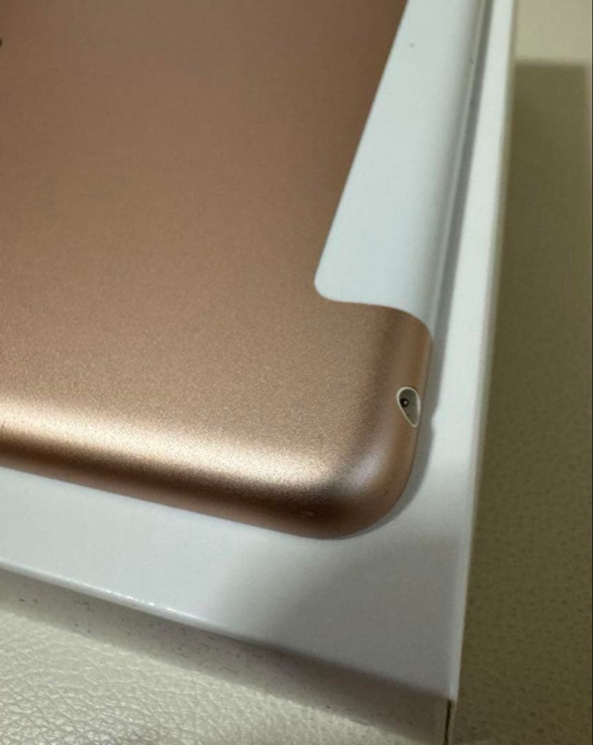 【美品】iPad 第8世代 32GB Wi-Fi+Cellular ゴールド