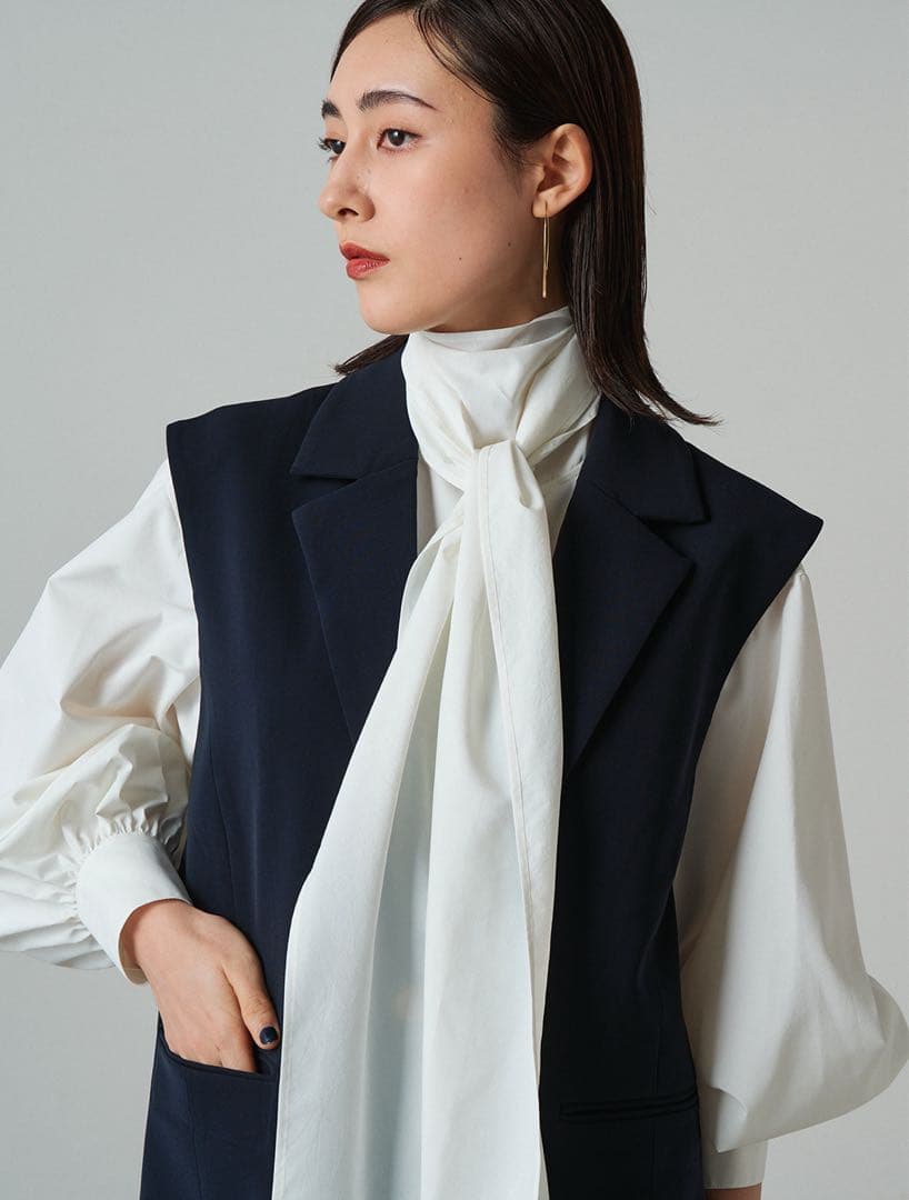 【Atelier N°5/アトリエヌメロサンク】タイプライターボウタイブラウス