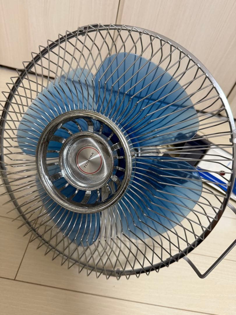 【Hellstar 】TOSHIBA 壁掛け扇風機 W-30SB